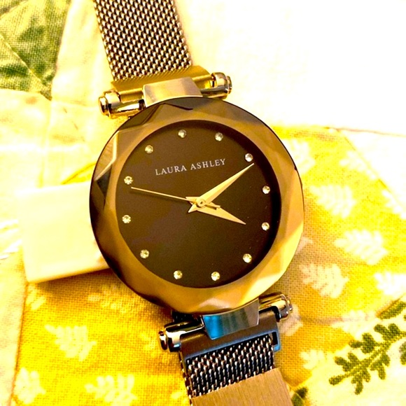 🛍️CLASSIC 🛍️ STAINLESS STEEL MAGNET 🧲 CLOSURE WATCH JAPANESE MOVEMENT - Picture 16 of 16